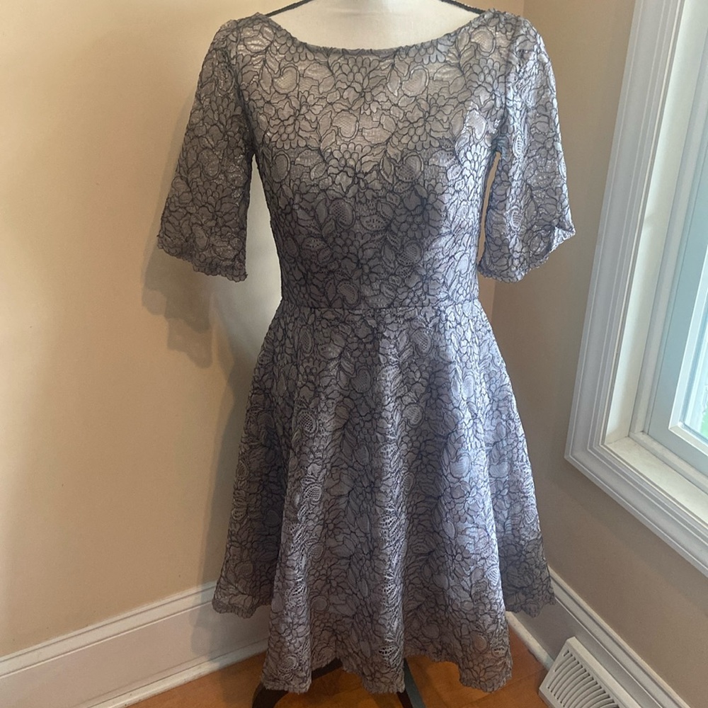 DAVID’S BRIDAL Size 8 Gray & Black Lace Dress